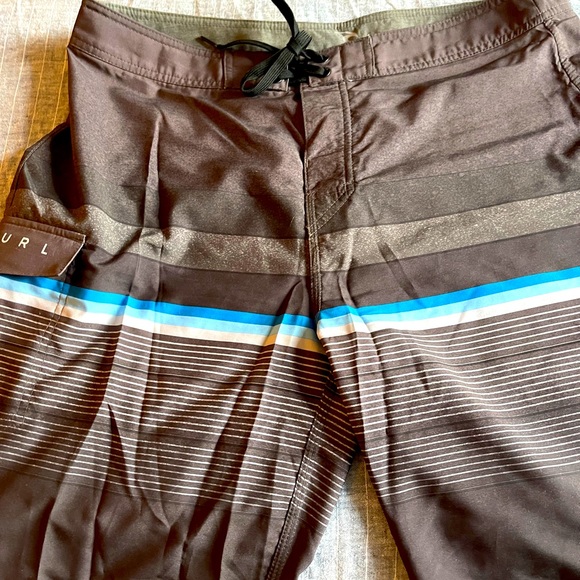 NEW!! 11 PAIRS OF BRAND NEW Swimming Shorts, V Workout Shorts & Golf Shorts!! - Picture 6 of 15